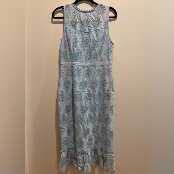 mi ami, Sz Med, Light Blue, Floral Lace Dress - Picture 2 of 9